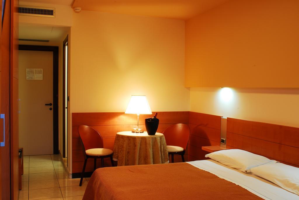 Hotel Club Astor Ugento Exterior photo